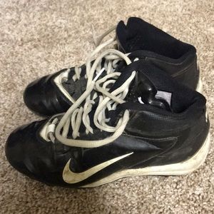 Nike Alpha Shark Cleats Boys Size 2